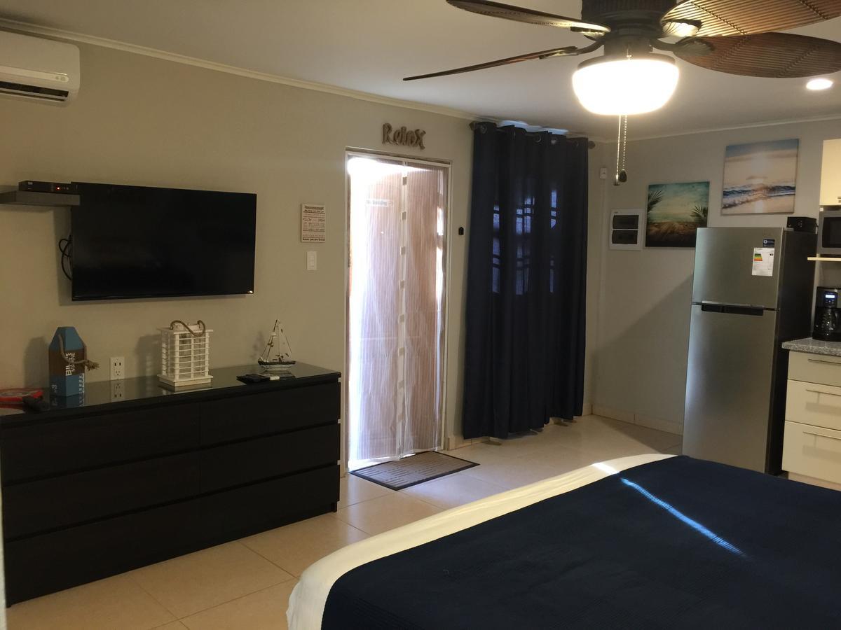 The Pier Beach Inn & Suites วิลเลมสตัด ภายนอก รูปภาพ